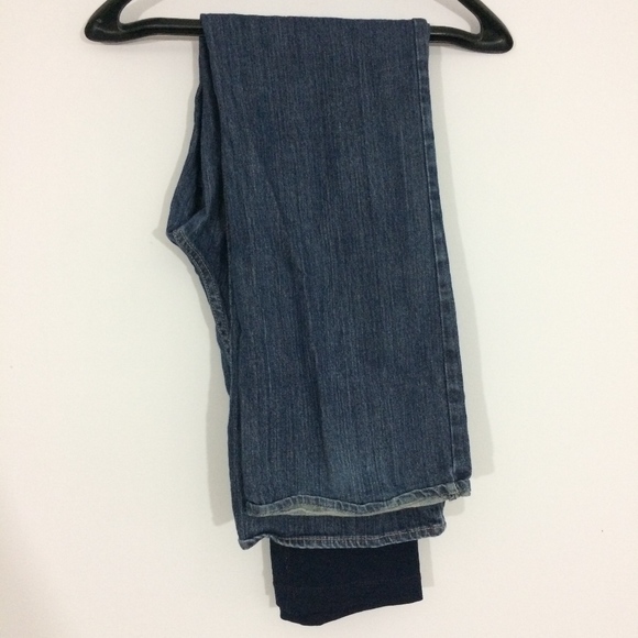 Liz Lange Maternity Sz 2 Medium Wash Blue Jeans - Picture 6 of 8